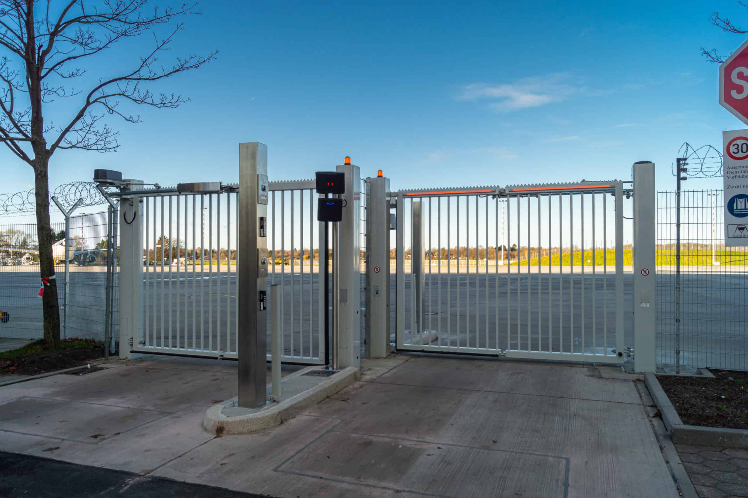 ENTRAQUICK FOLDING GATE I