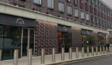 Comparing Retractable vs. Fixed Safety Barriers: Which is Right for You?